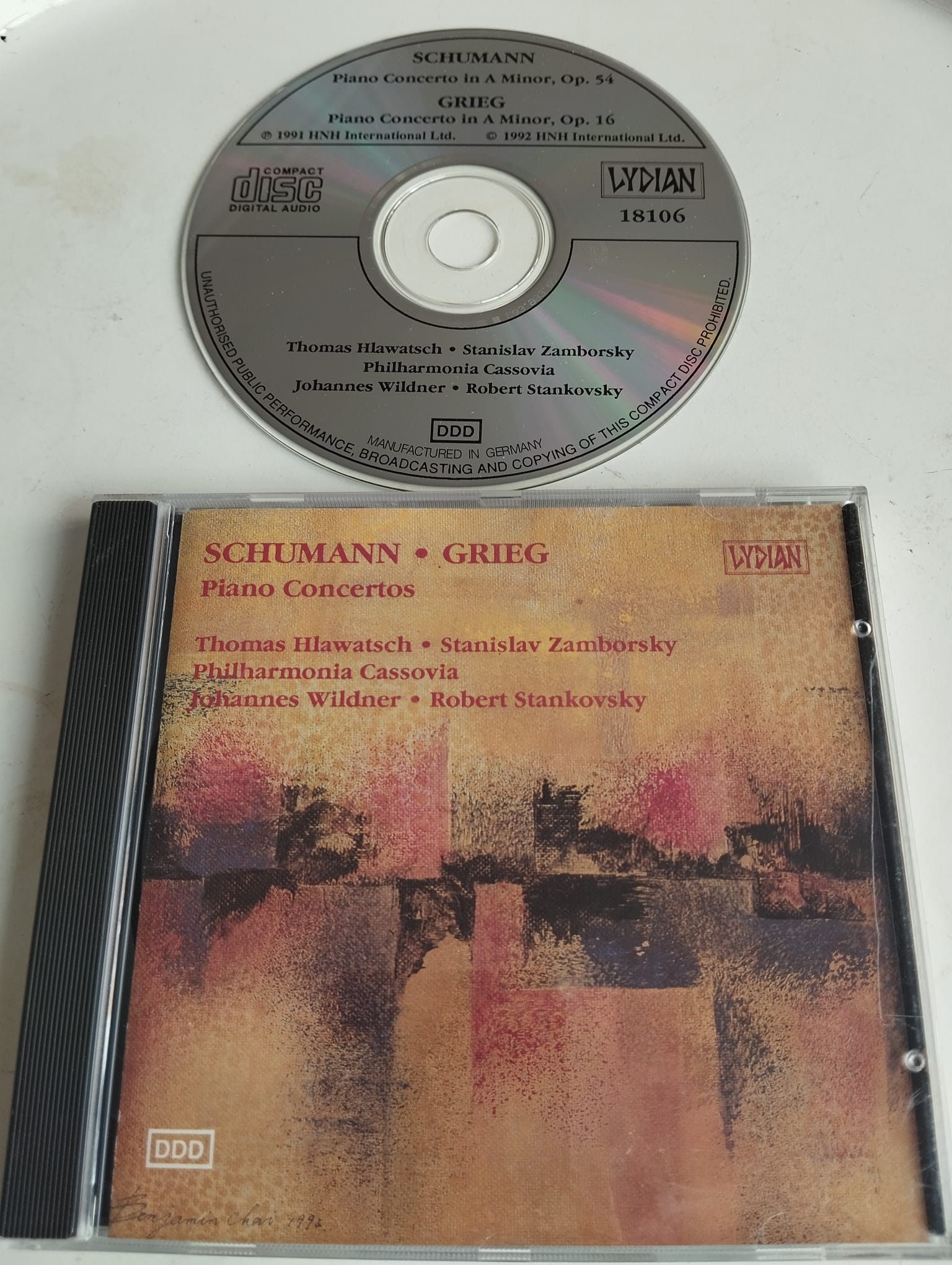 Schumann- Grieg Piano Concertos /Thomas Hlawatsch - Stanislav Zamborsky - Almanya Basım -2.El CD 