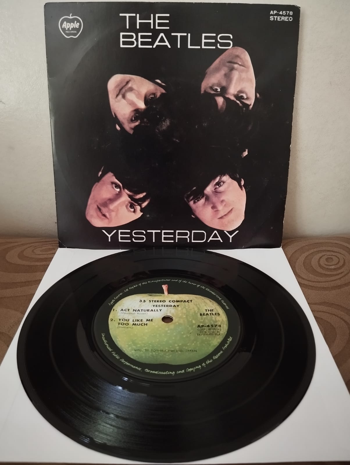 The Beatles ‎–  Yesterday - 1973 Japonya  Basım EP Plak-2.EL