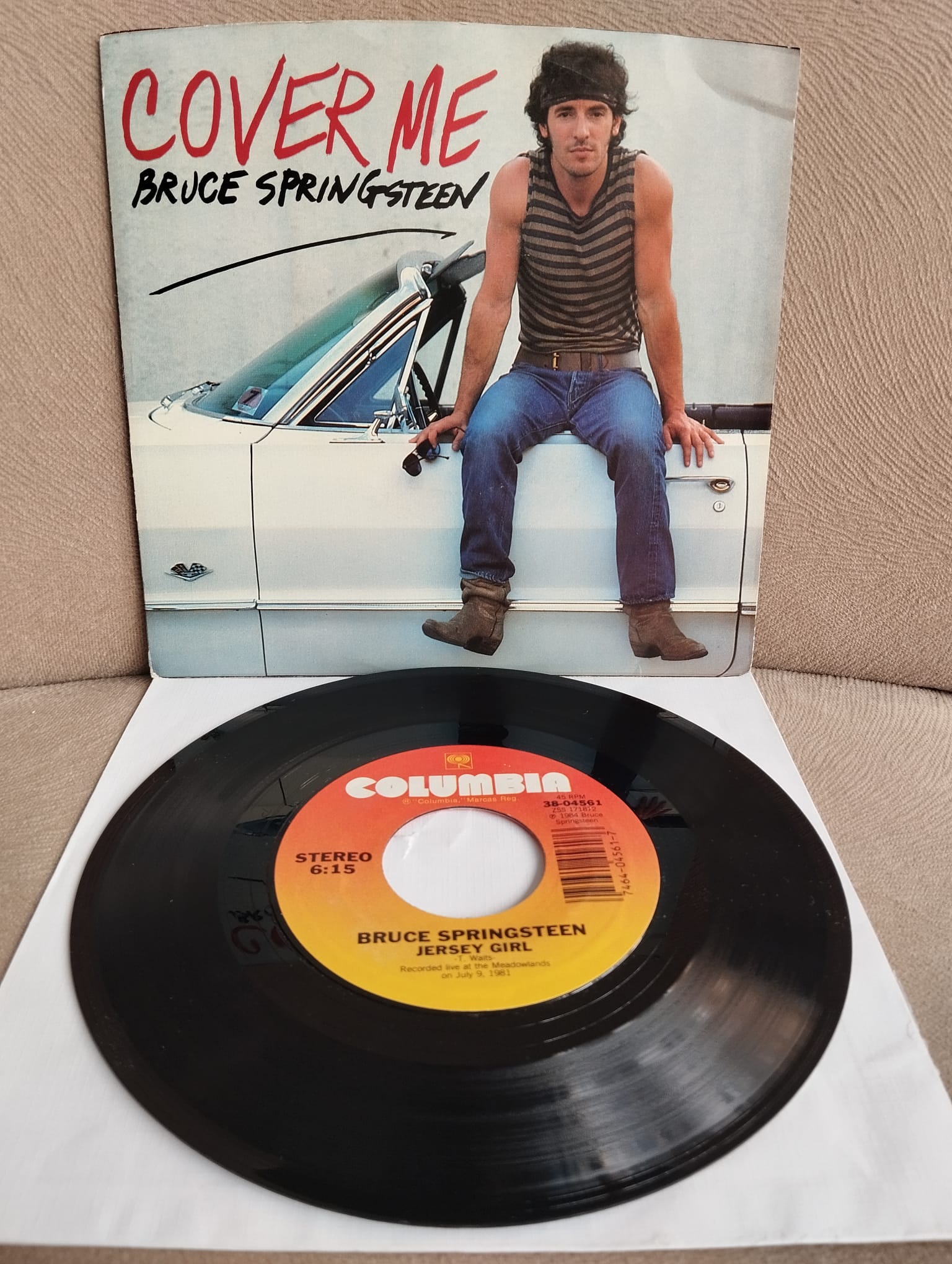 BRUCE SPRINGSTEEN - Cover Me / Jersey Girl - 1984  U.S.A.  Basım 45 LİK PLAK- 2. El