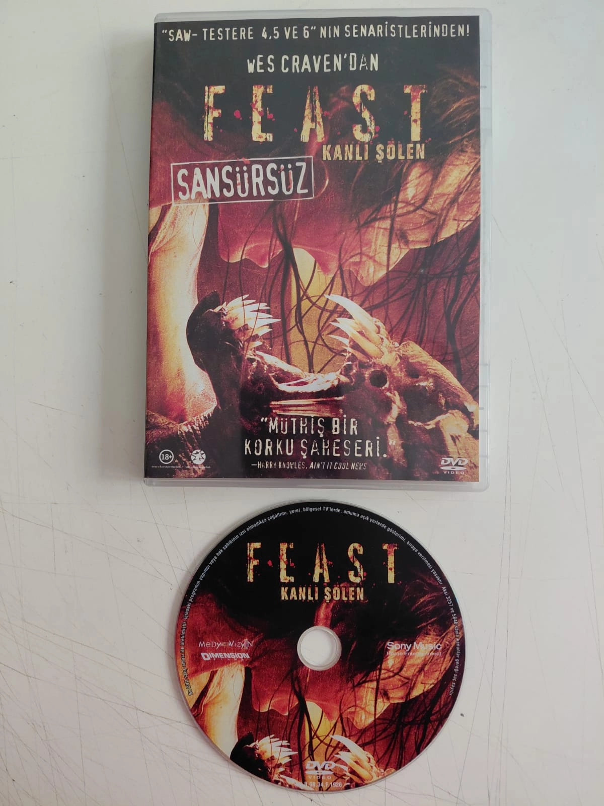 Kanlı Şölen  /  FEAST (Sansürsüz)  -  DVD Film-2.el