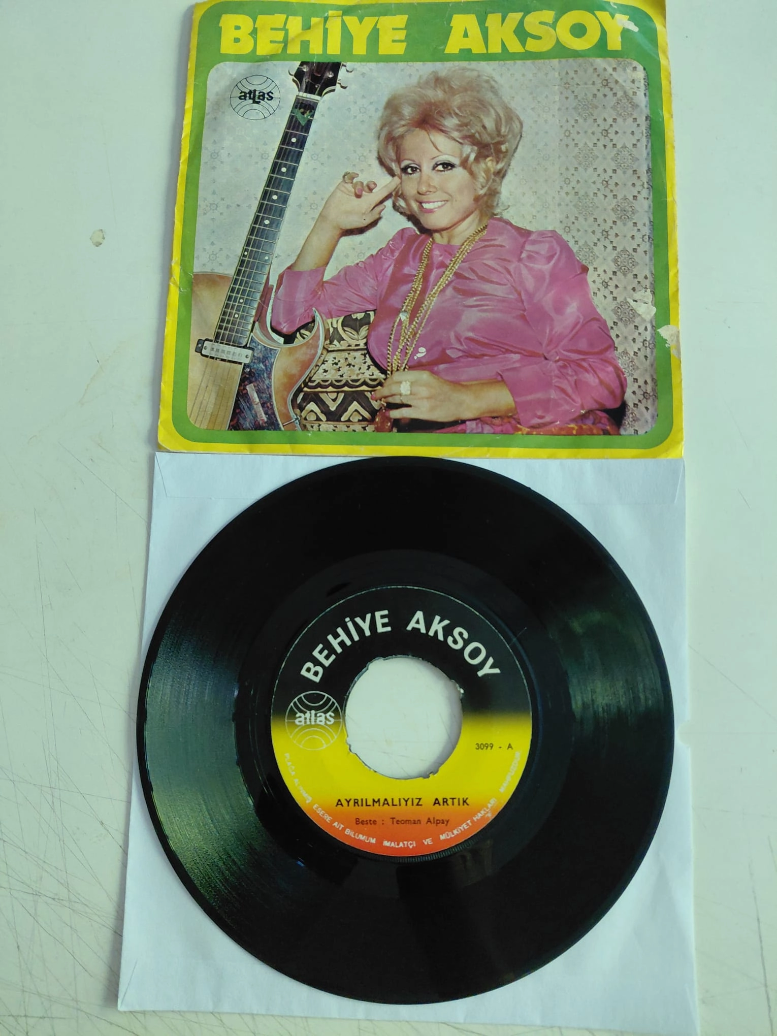 Behiye Aksoy ‎– Ayrılmalıyız Artık / Falcı - 1972 Türkiye  Basım 45lik Plak-2.el