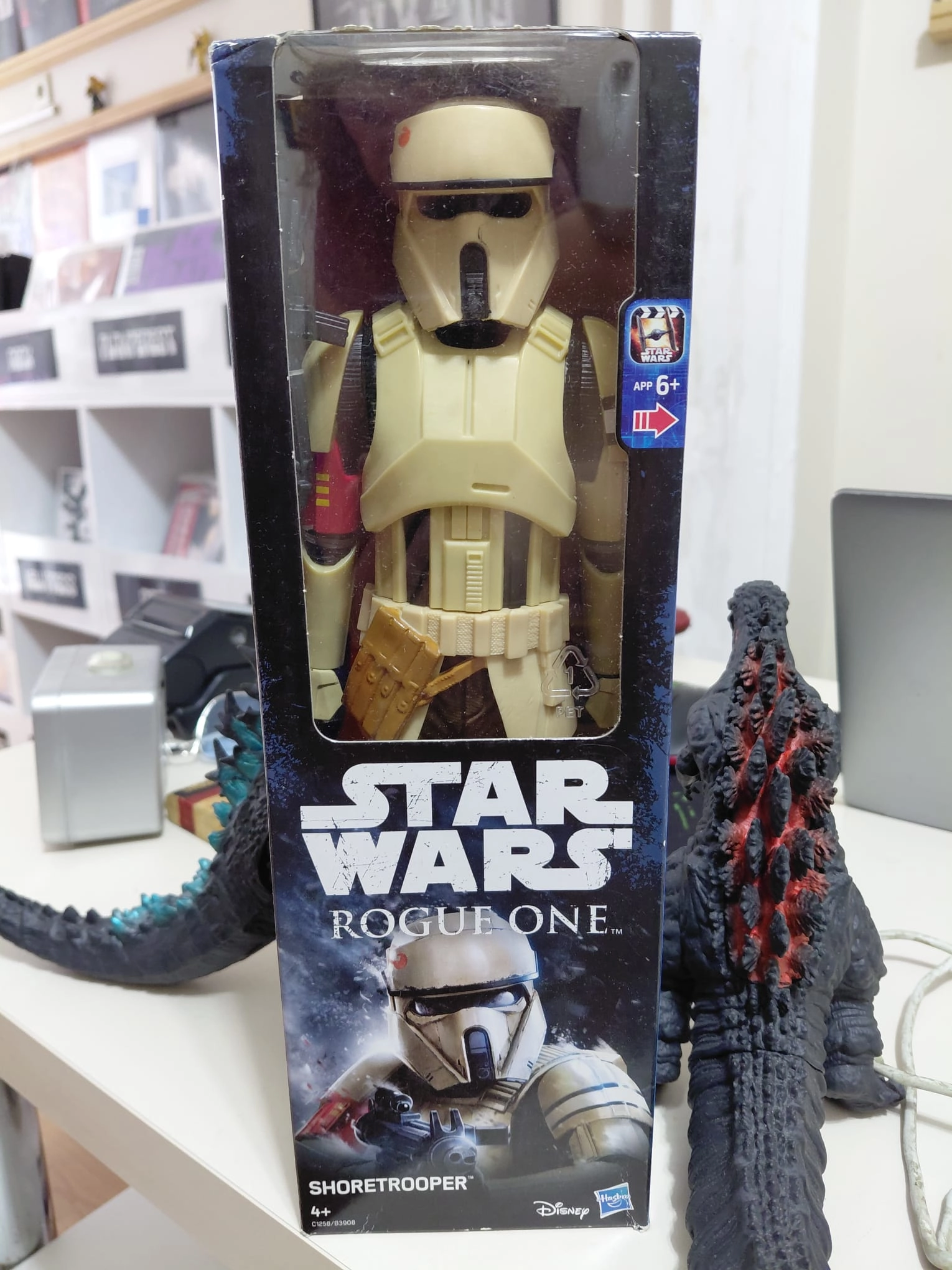 STAR WARS  - Rogue One / Shoretrooper  - Boy : 30 cm /12 inch (Figür)/ Açılmamış Ambalajlı