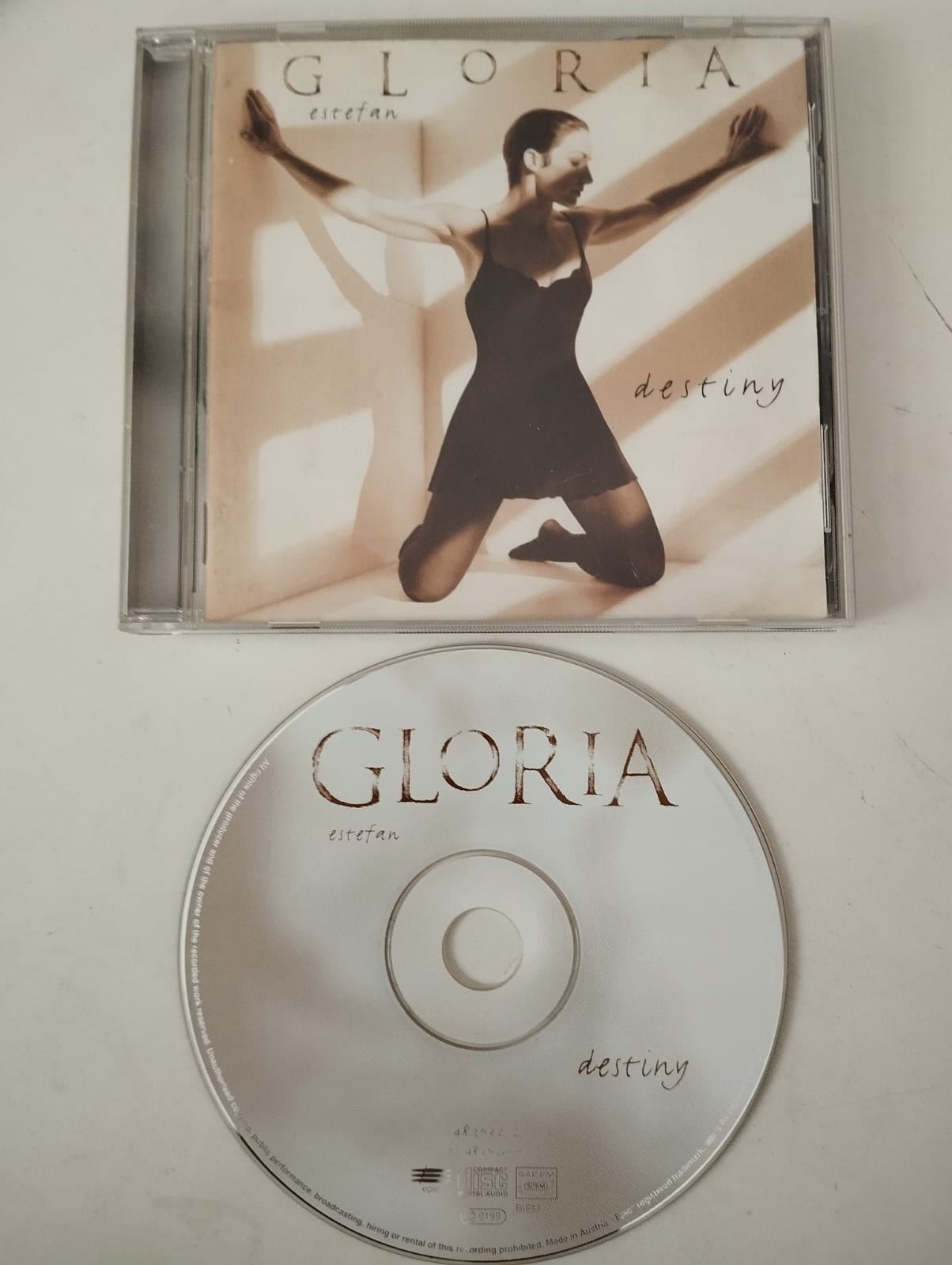 Gloria Estefan – Destiny - 1996 Avrupa Basım CD Albüm - 2.El