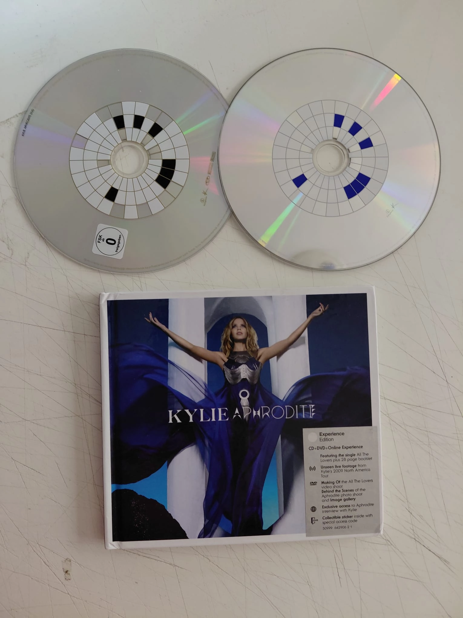 Kylie  – Aphrodite – 2010 Avrupa Basım - CD Albüm+ DVD, DVD-Video, NTSC-2.el