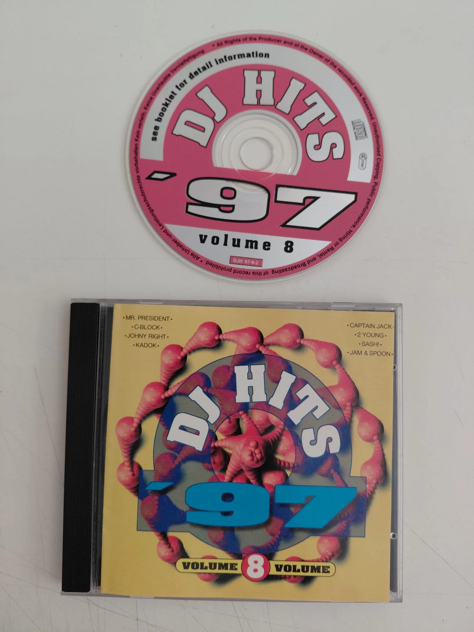 DJ Hits ’97 Volume 8  - 1997 Avrupa  Basım - CD Albüm-2.el