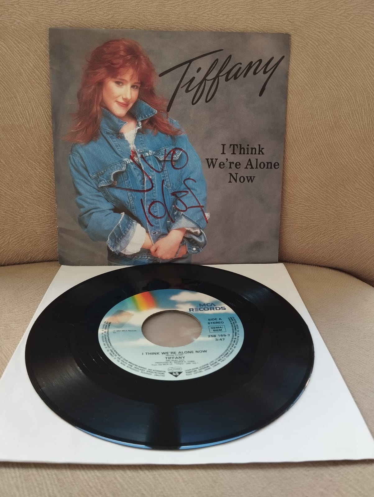 Tiffany –  I Think We’re Alone Now - 1987 Almanya Basım 45 LİK PLAK-2.el