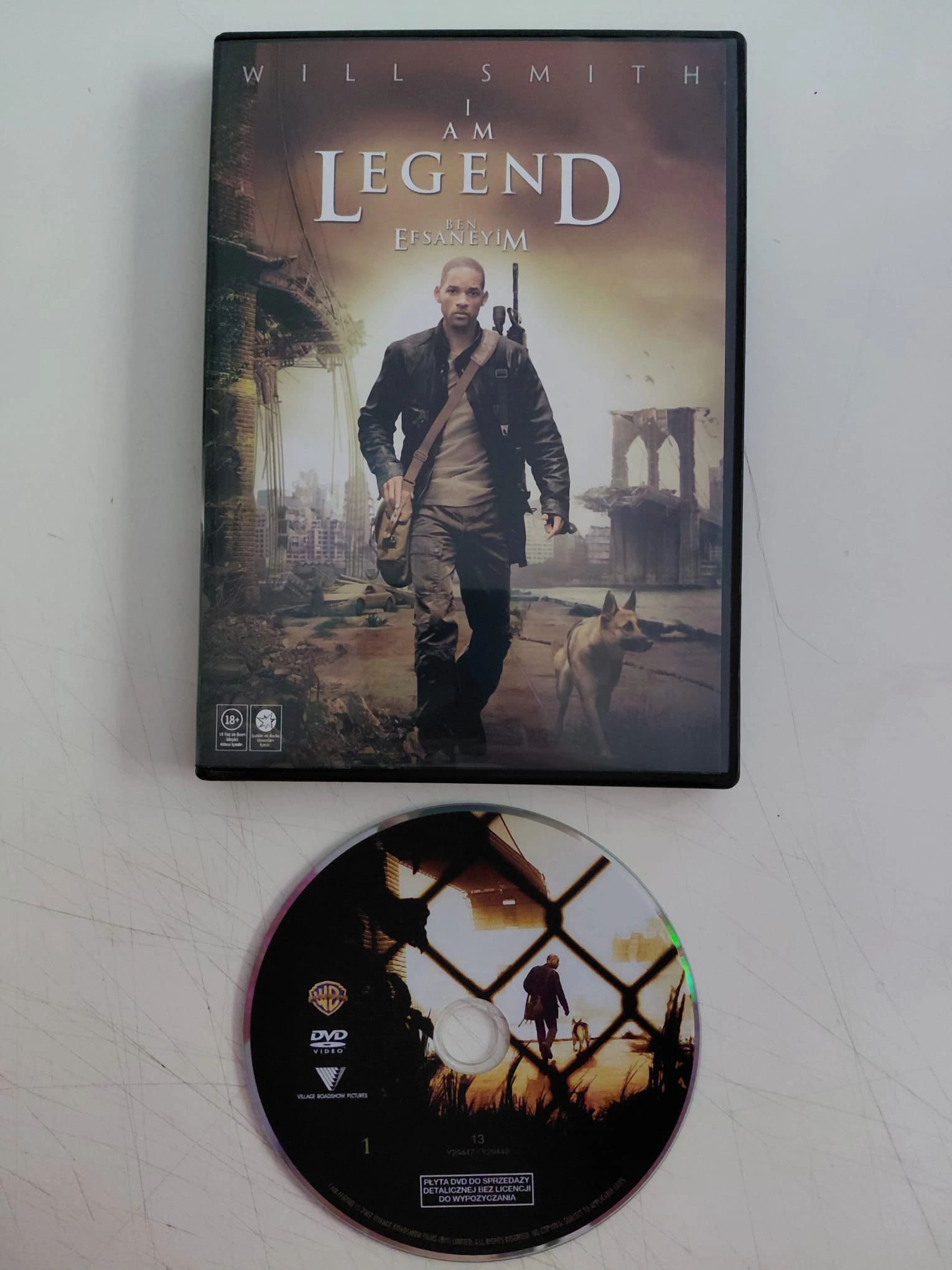 Ben Efsaneyim  ( I am Legend ) -  DVD Film-2.el