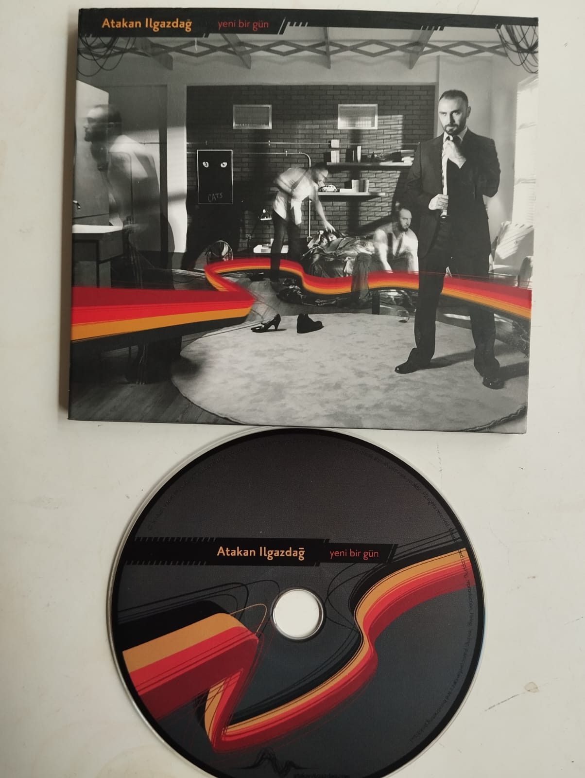Atakan Ilgazdağ – Yeni Bir Gün - 2010 Türkiye Basım - 2. El  CD Albüm