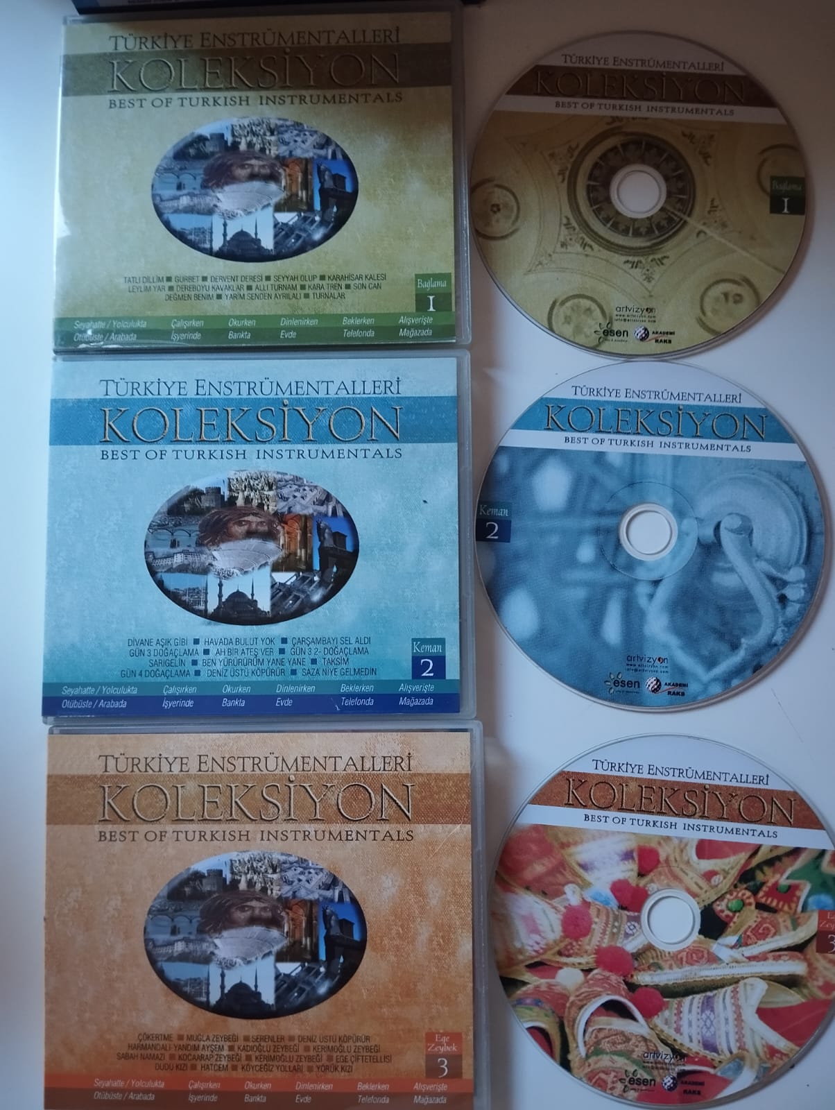 Türkiye Enstrümentalleri Koleksiyon(Bağlama-Keman -Efe Zeybek)–  Türkiye Basım -  2. El  3xCD Albüm