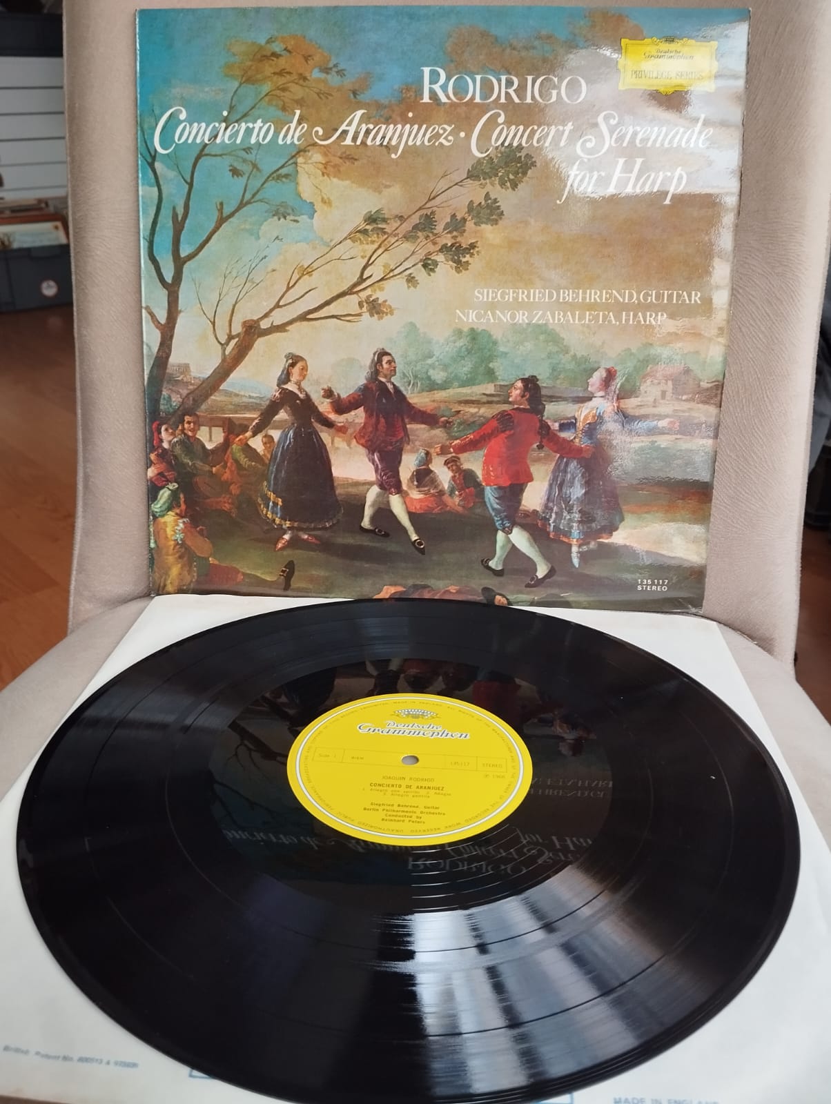 RODRIGO - Concierto De Aranjuez · Concerto Serenade For Harp - İngiltere Basım - LP Plak-2.el