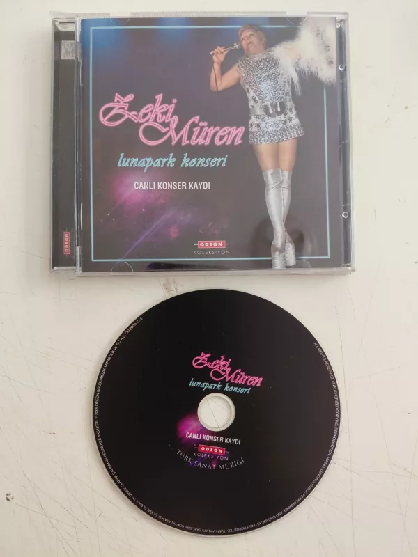 Zeki Müren – Lunapark Konseri - 2009 Türkiye Basım CD Albüm-2.el