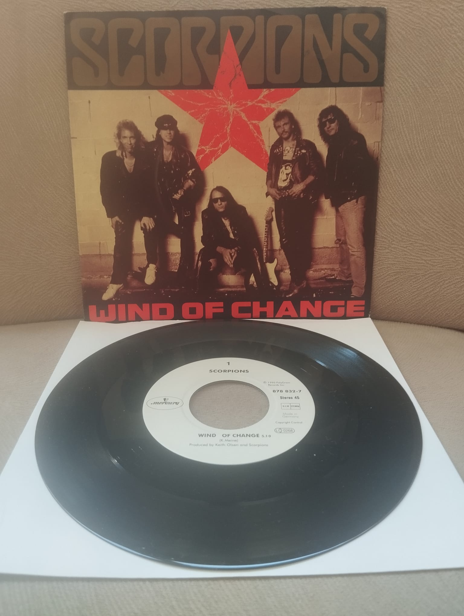 SCORPIONS - WIND OF CHANGE - 1990 Almanya Basım 45 LİK PLAK-2.EL