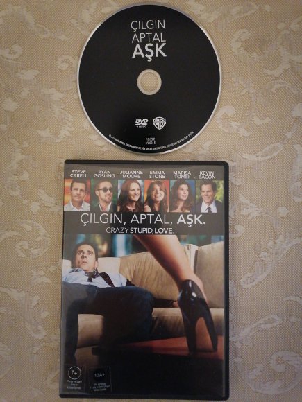 ÇILGIN APTAL AŞK / CRAZY STUPID LOVE - STEVE CARELL -  113 DAKİKA + EKSTRALAR  - 2.EL DVD  FİLM