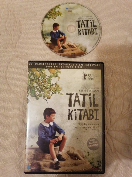 TATİL KİTABI  - BİR SEYFİ TEOMAN FİLMİ  -  DVD TÜRK  FİLMİ - 88 DAKİKA - TÜRKİYE BASIM