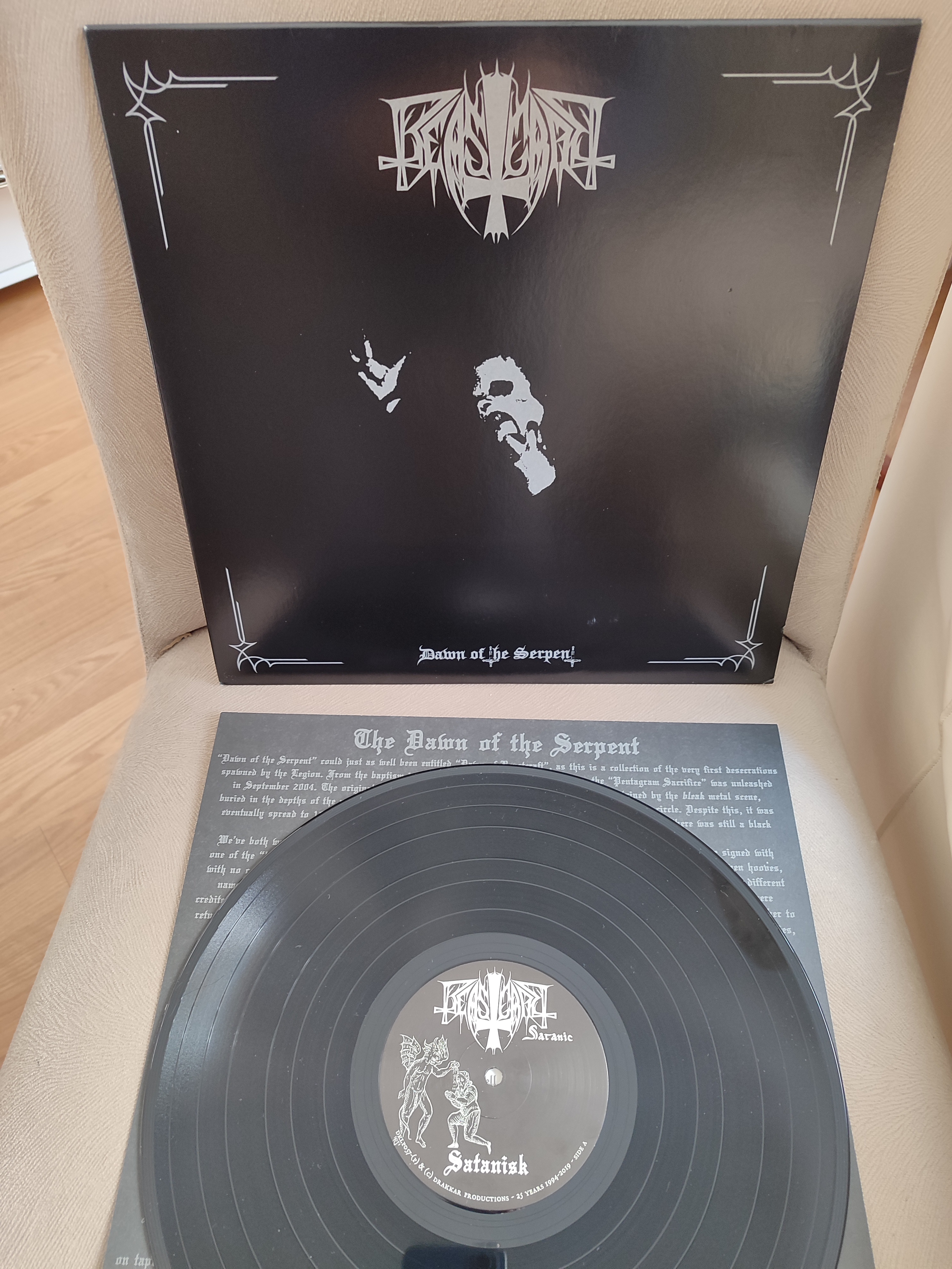 BEASTCRAFT – Dawn Of The Serpent - 2019 Fransa Basım 33 lük LP Plak - Black Metal - temiz 2. el