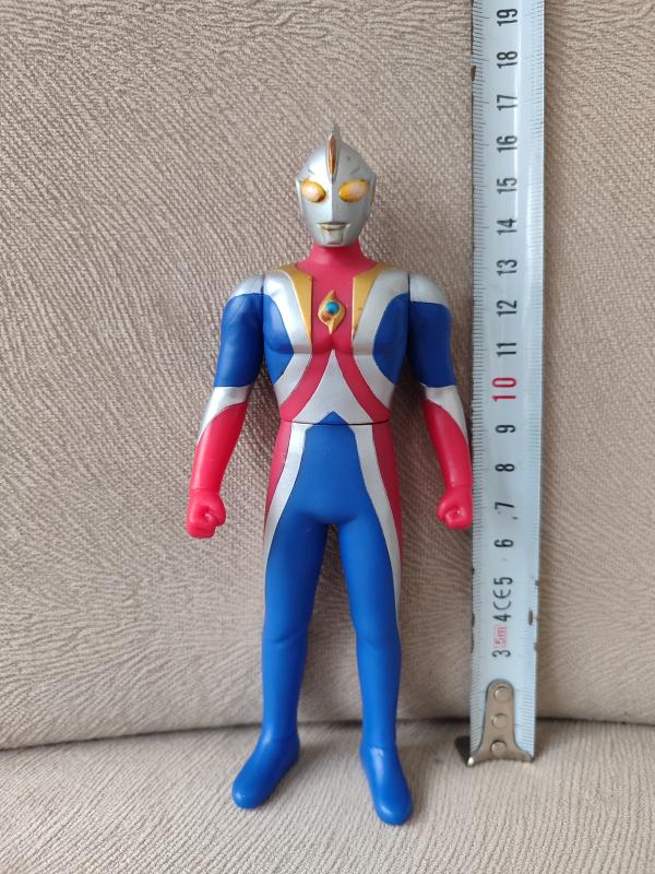 JAPON ULTRAMAN COSMOS FİGÜRÜ - 15.5 cm Boyunda 2001 Bandai Yapımı 2. el