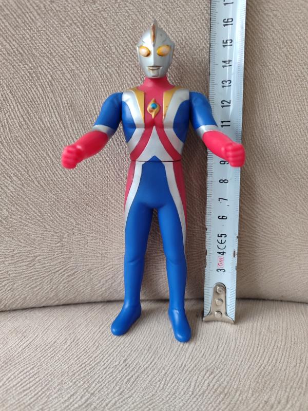 JAPON ULTRAMAN COSMOS FİGÜRÜ - 15.5 cm Boyunda 2001 Bandai Yapımı 2. el