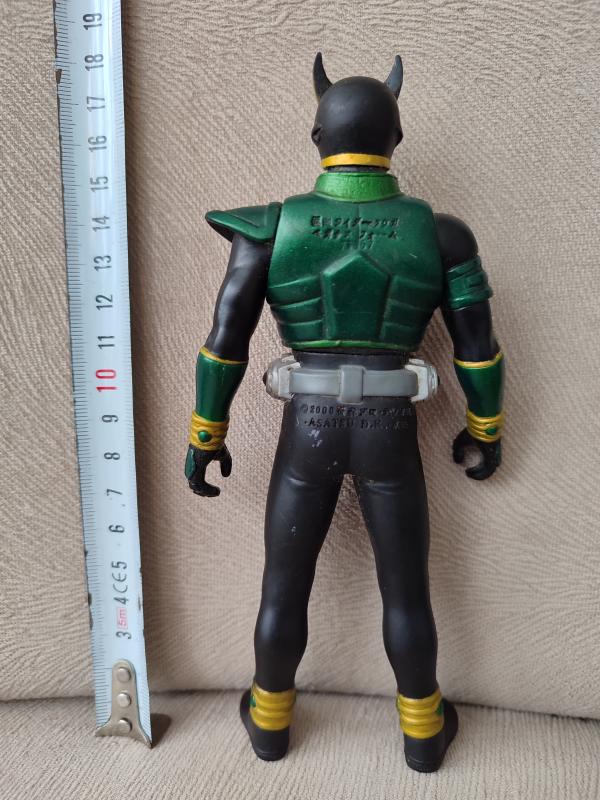 JAPON KAMEN RIDER FİGÜRÜ - 17 cm Boyunda 2000 Bandai Yapımı - 2. el