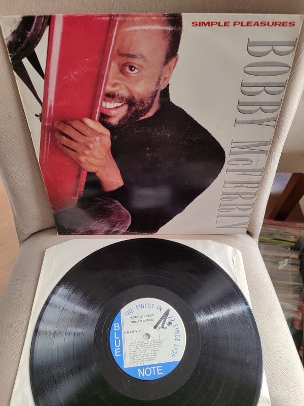 BOBBY MCFERRIN - SIMPLE PLEASURES - 1988 VENEZUELLA BASIM - 33 LÜK LP PLAK 2. el