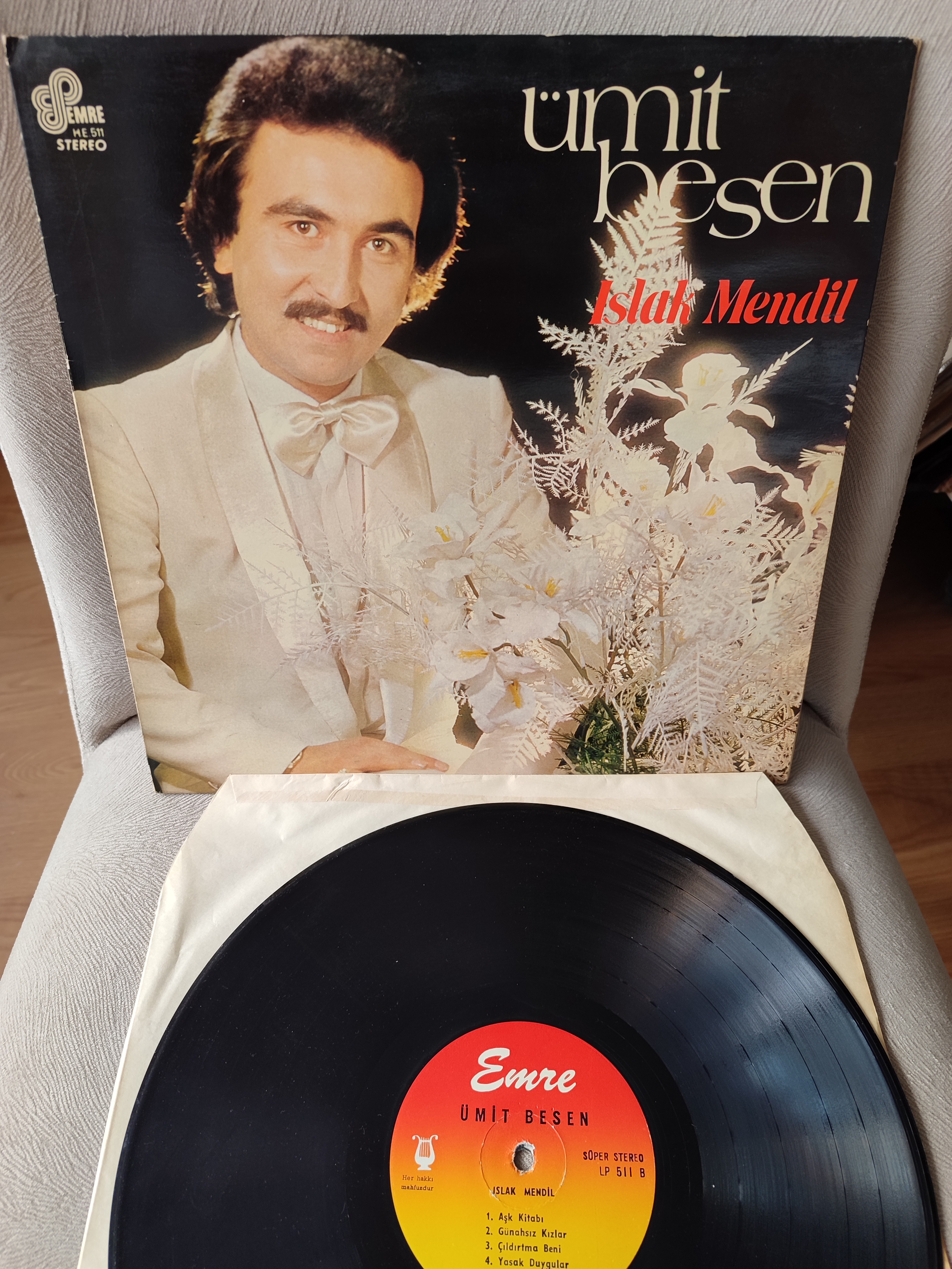 ÜMİT BESEN - Islak Mendil  - 1981 Türkiye Basım LP Plak 2. EL