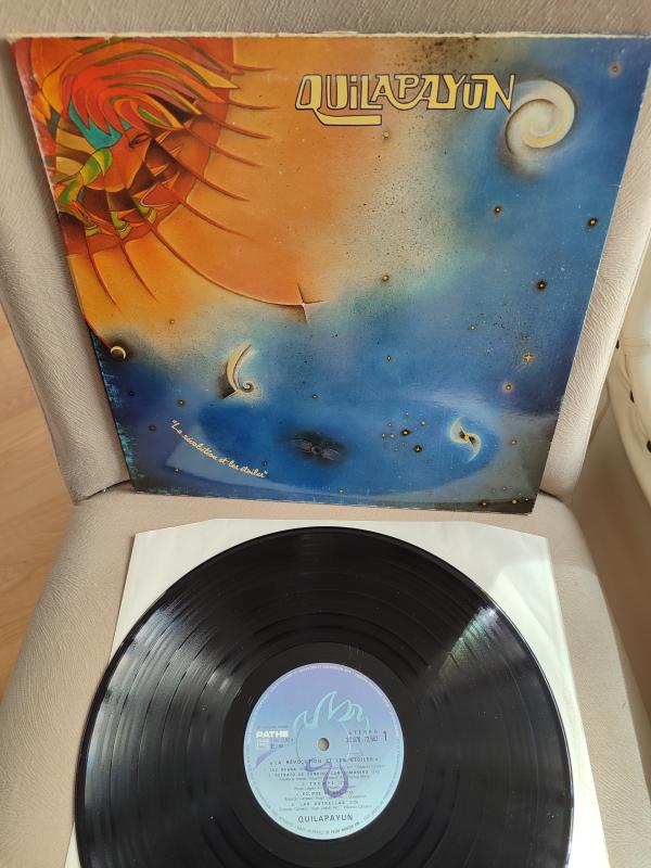 QUILAPAYUN - La Révolution Et Les Étoiles - 1982 Fransa Basım 33lük LP Albüm 2. EL