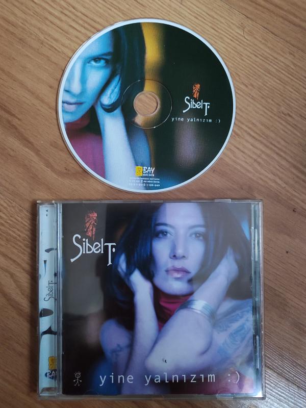 SİBEL T. ( Sibel Tüzün ) - Yine Yalnızım - 2001 Türkiye Basım Albüm CD 2.el
