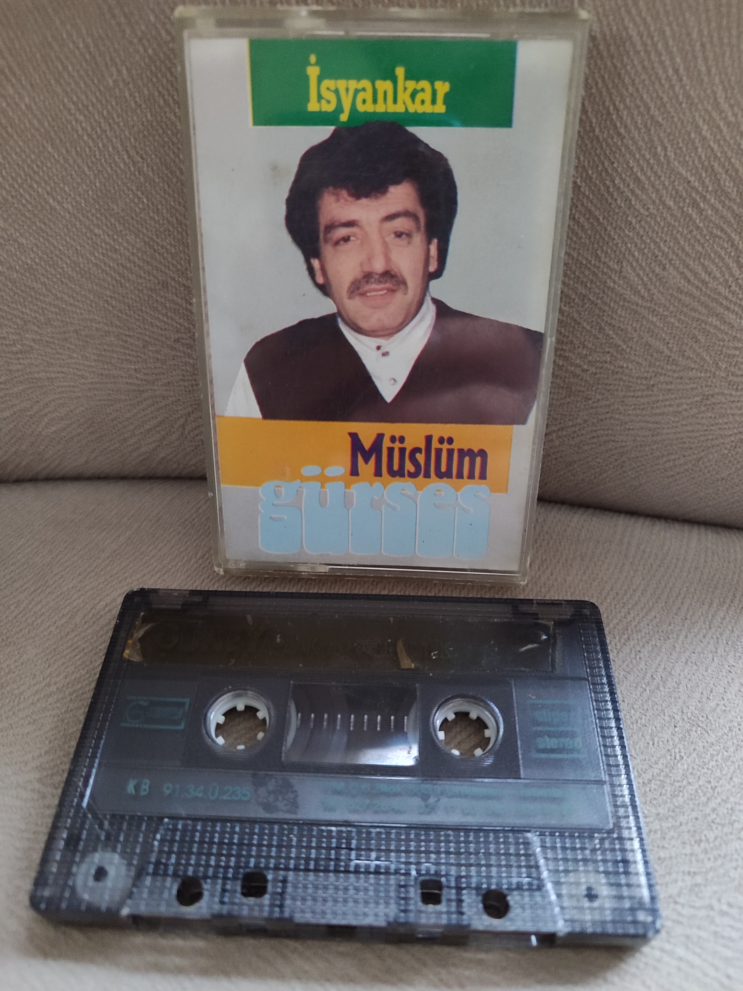 MÜSLÜM GÜRSES - İsyankar - 1991 Türkiye Basım Kaset Albüm - Güney Müzik 2.EL