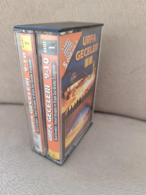 URFA GECELERİ - HALİL KENDİRLİ ,İ. AKAGÜN VE ERGİN SAZ GRUBU  DOUBLE KASET  2003 TÜRKİYE BASIM 2.el
