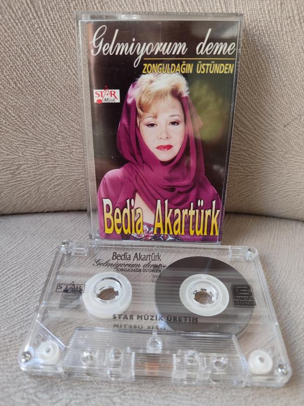 BEDİA AKARTÜRK - Gelmiyorum Deme / Zonguldağın Üstünden Almanya Basım Kaset Albüm / Star Müzik 2.el