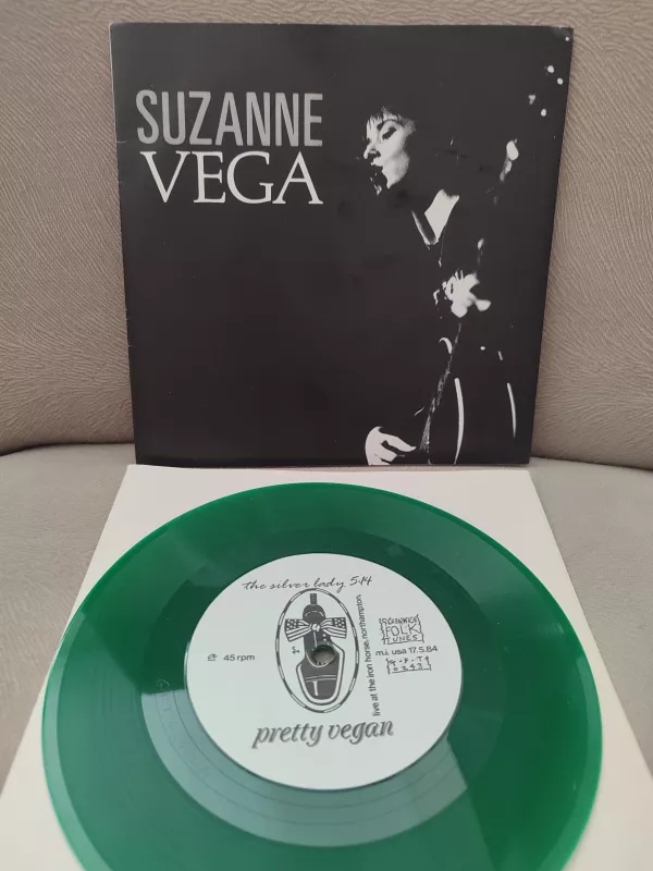 SUZANNE VEGA - Pretty Vegan  1984 USA Unofficial  Basım 45lik Plak - Yeşil Plak 2.el