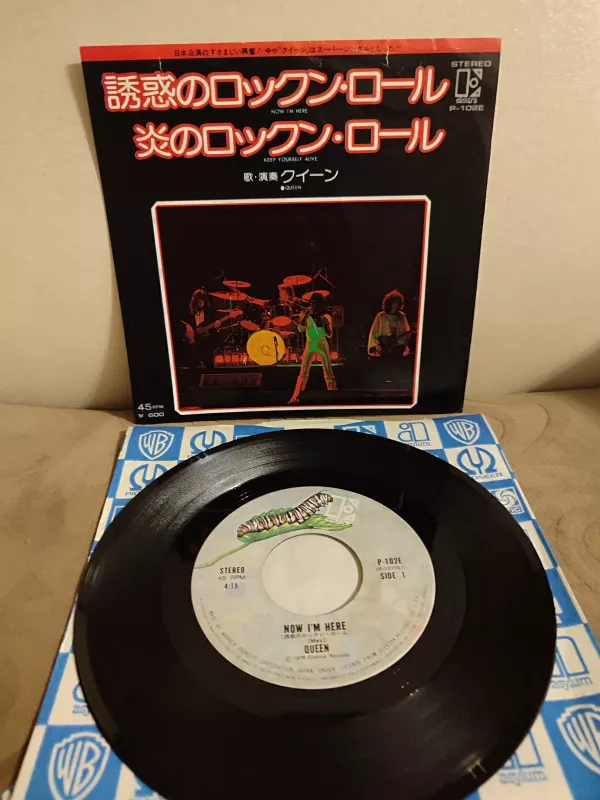 QUEEN  - Now I ’m Here / Keep Yourself Alive -  Nadir Japonya 1976  Basım 45’lik Plak 2.EL