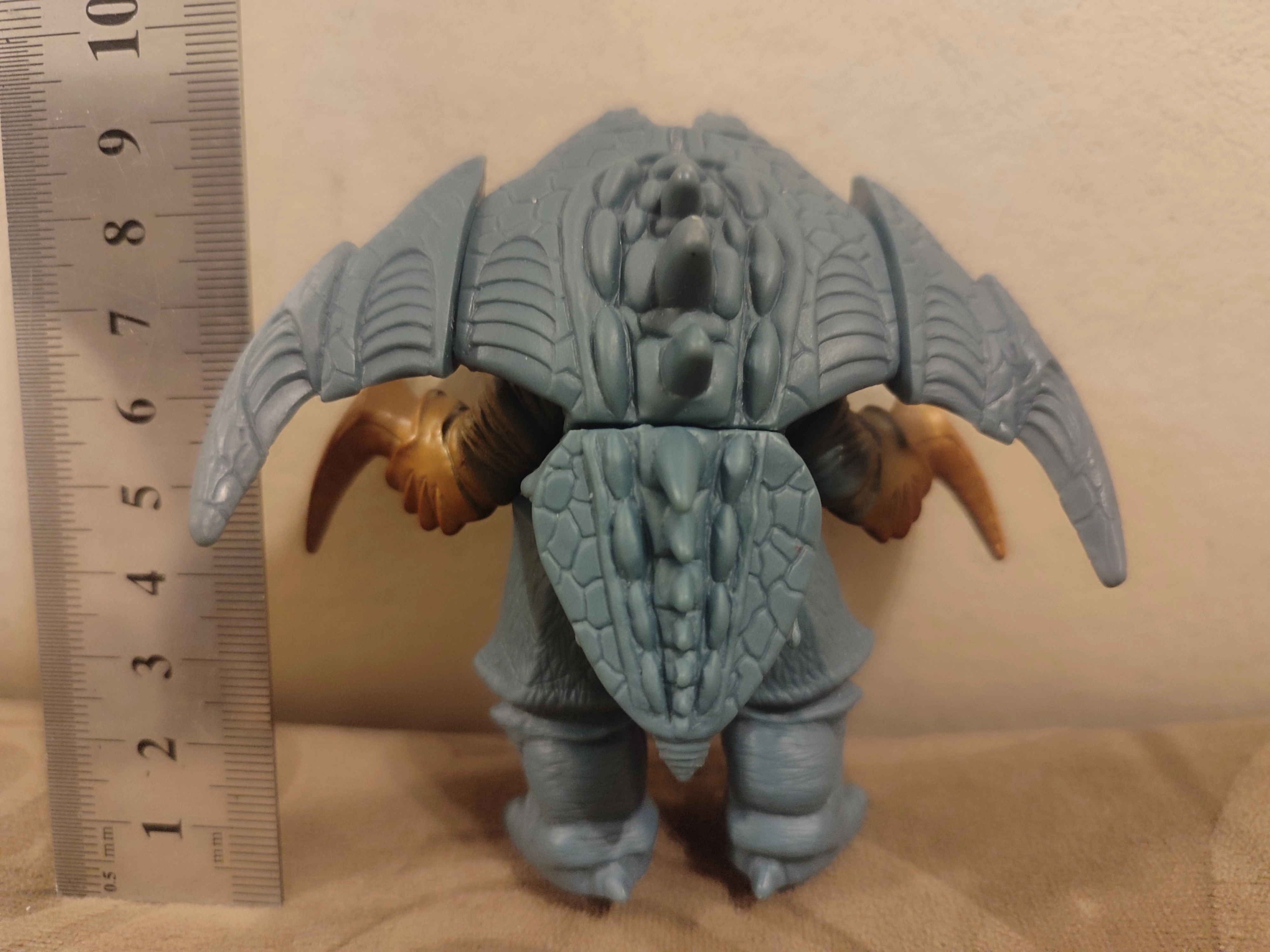 Bandai  Kaizard Bishi Mini Soft Figure - 2002 Yapım Orjinal Japon Canavar Figürü  Boy : 9 cm