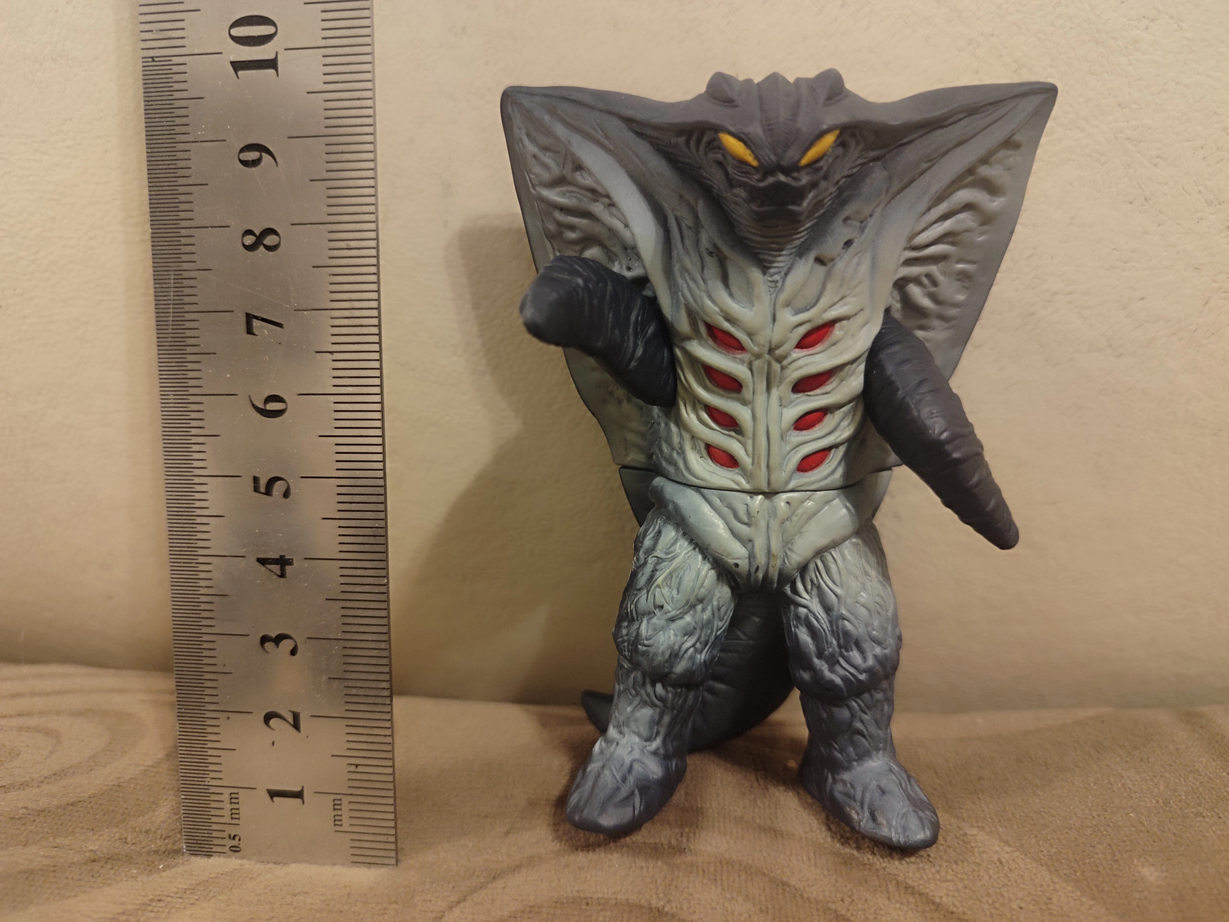 Bandai Ultra Monster Gazort Mini Soft Figure 2008 Yapım Orjinal Japon Canavar Figürü  Boy : 9 cm