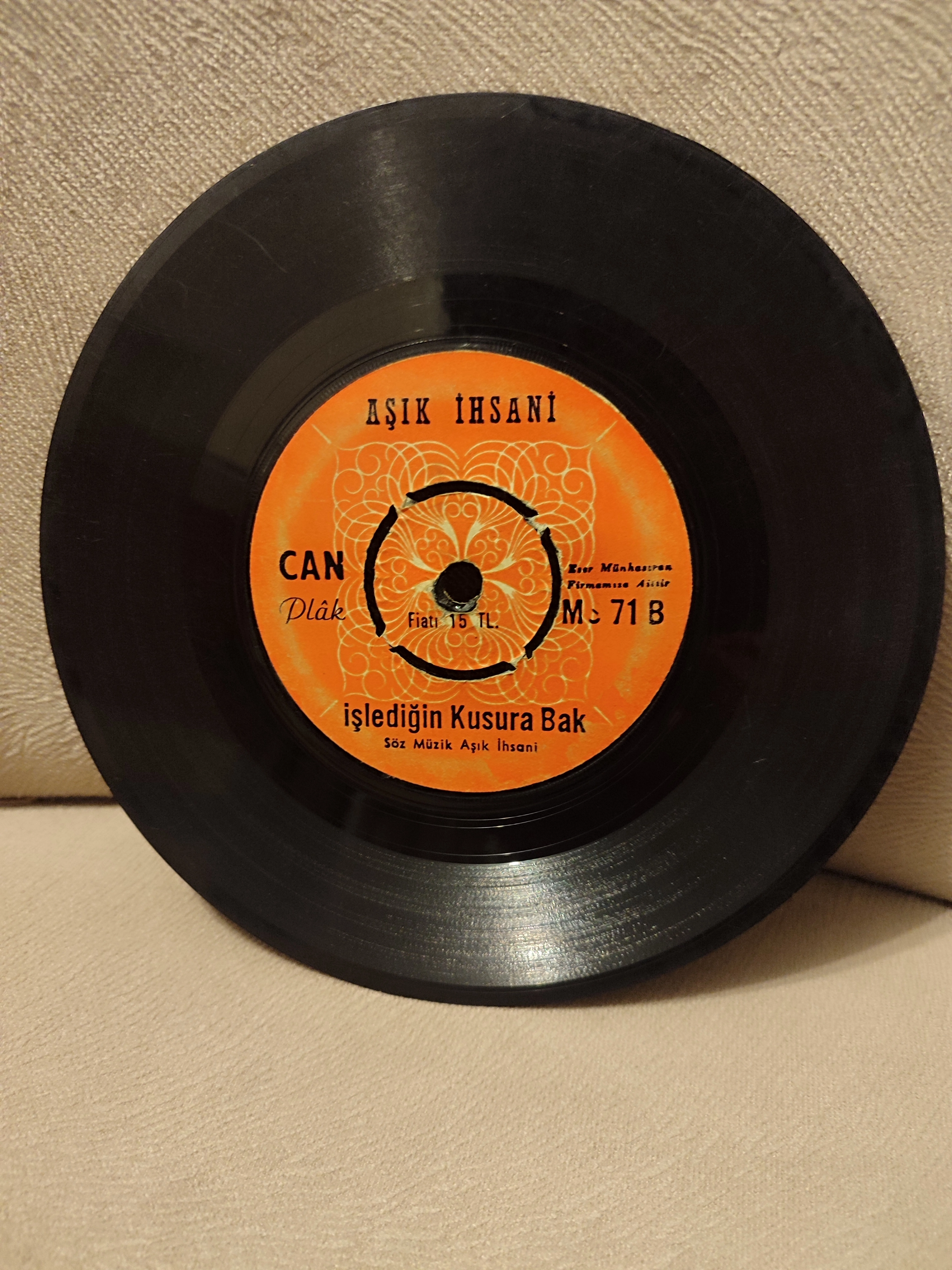Aşık İhsani - Uyan / İşlediğin Kusura Bak - Dönem Türkiye Basım 45lik Plak - Kapaksız 2.el