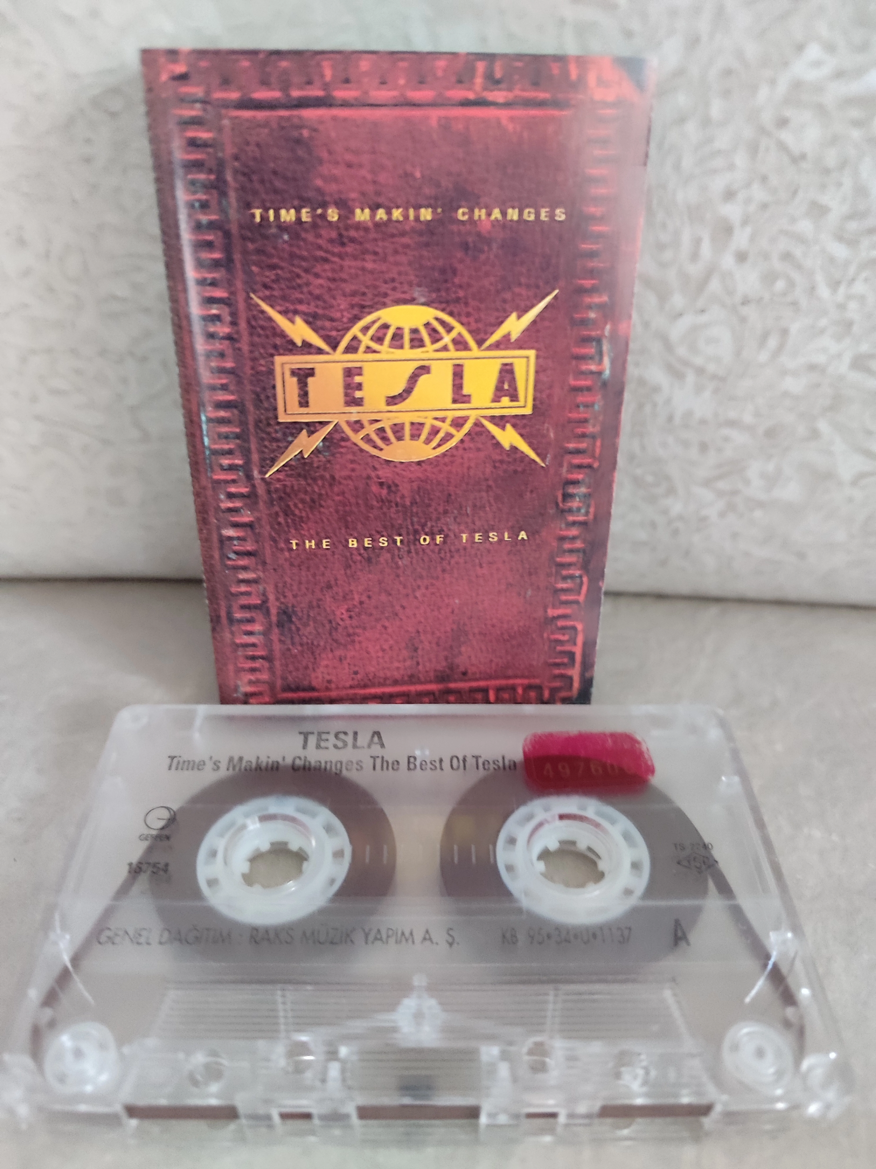 Tesla - Time’s Makin’ Changes / The Best of Tesla - 1992 Türkiye  Basım Kaset 2.el