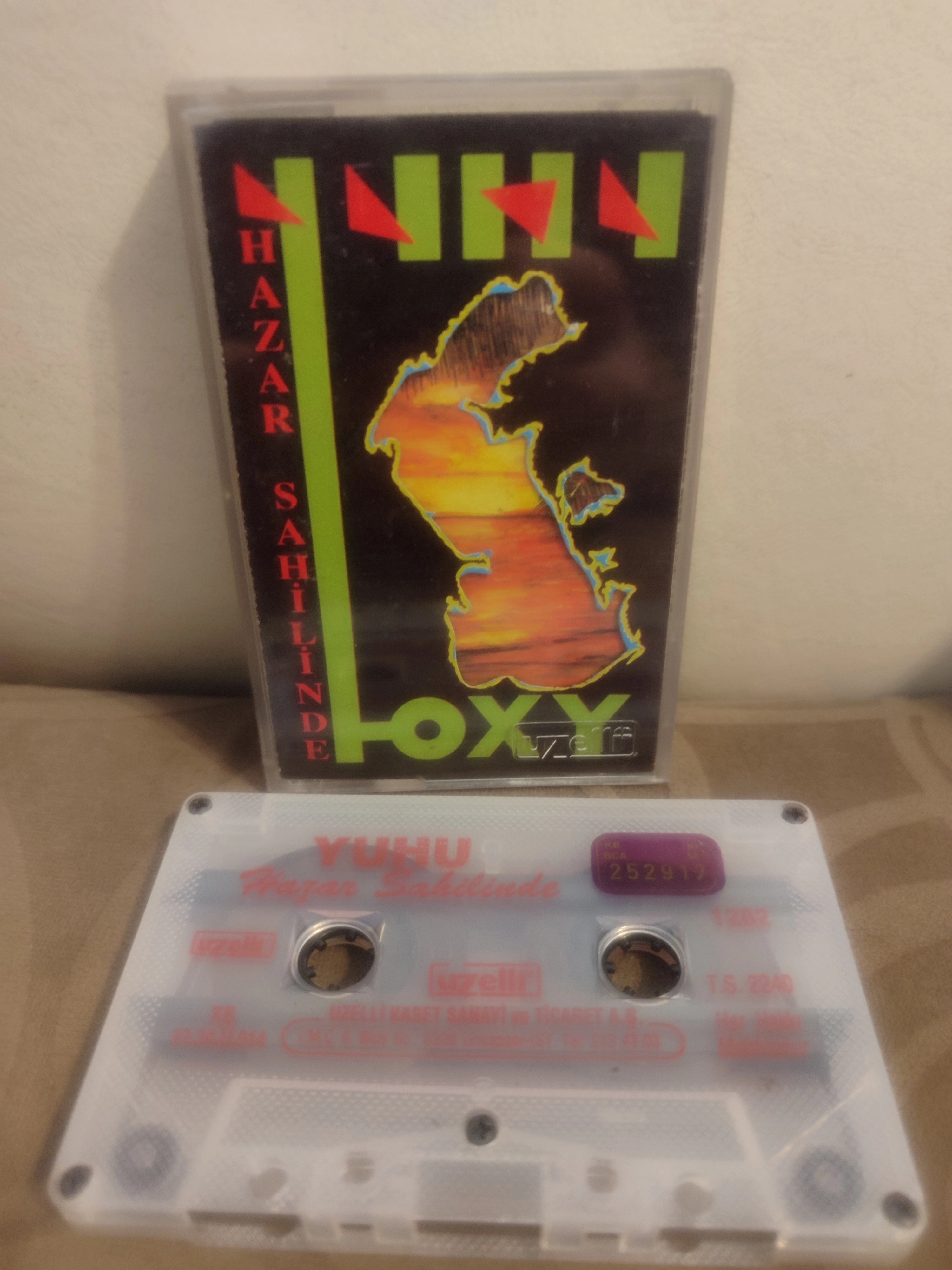 YUHU - Hazar Sahilinde - 1993 Türkiye  Basım Kaset Albüm 2.el