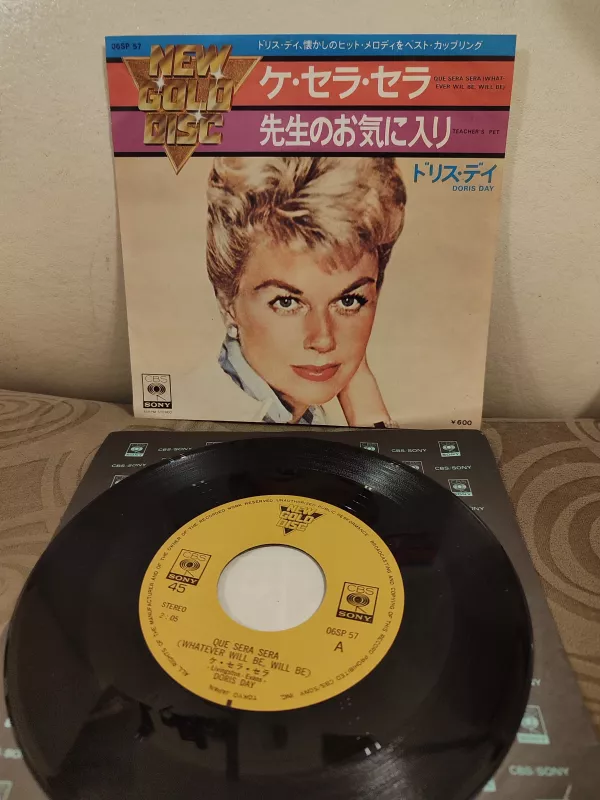 DORIS DAY - Whatever Will Be Will Be ( Que Sera Sera )  1976 Japonya Basım 45lik Plak 2.el