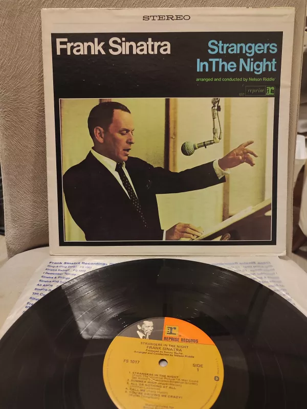 Frank Sinatra  - Strangers in The Night  - 1980 US Basım LP Plak Albüm  2.EL