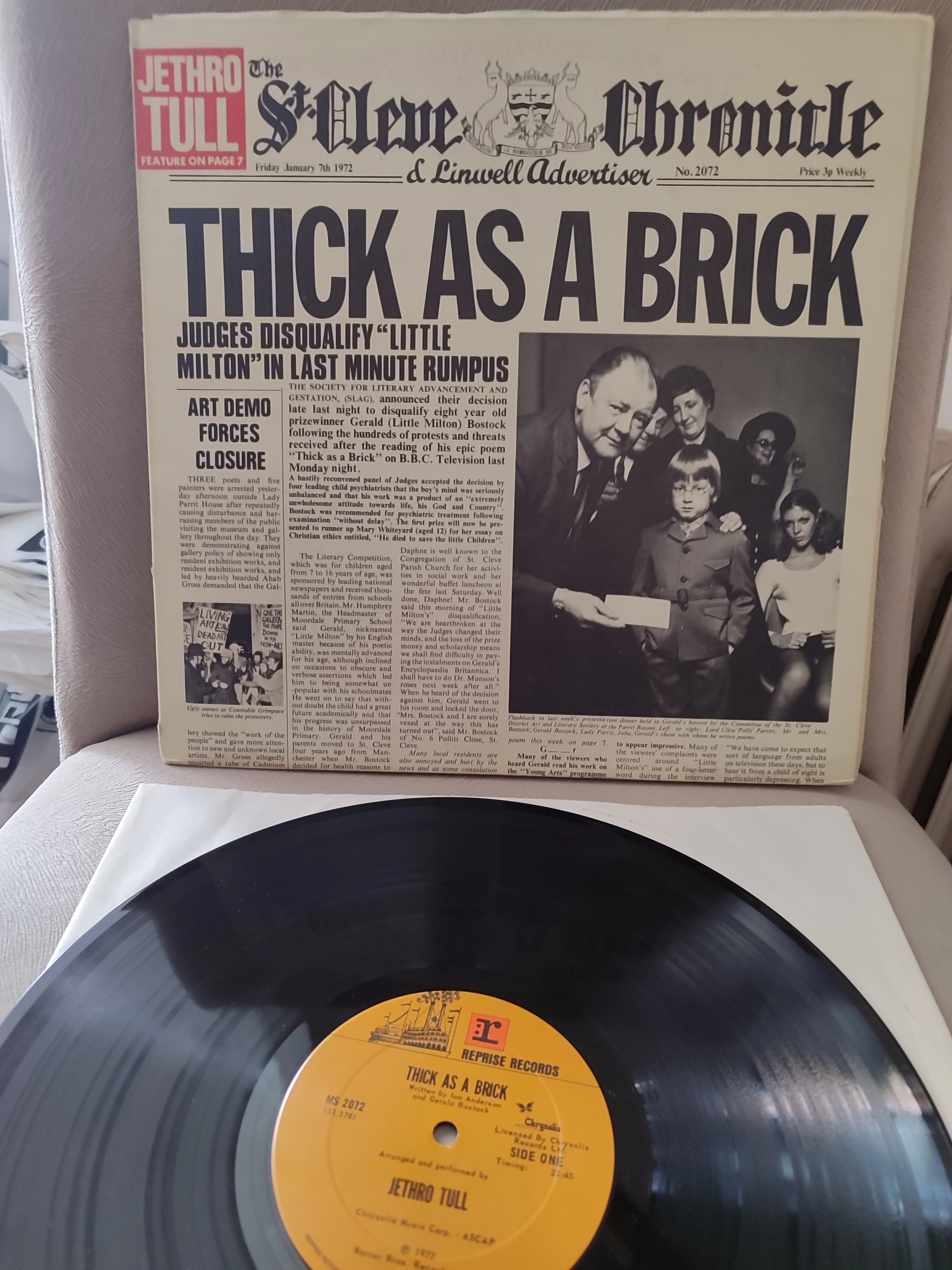 Jethro Tull - Thick As A Brick - Amerika 1972  Basım LP Plak Albüm - Gazeteli  Zarf Kapak