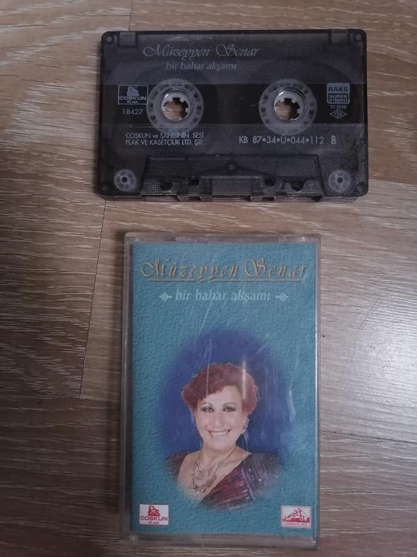 MÜZEYYEN SENAR - Bir Bahar Akşamı - 1987 Türkiye Basım Kaset Albüm