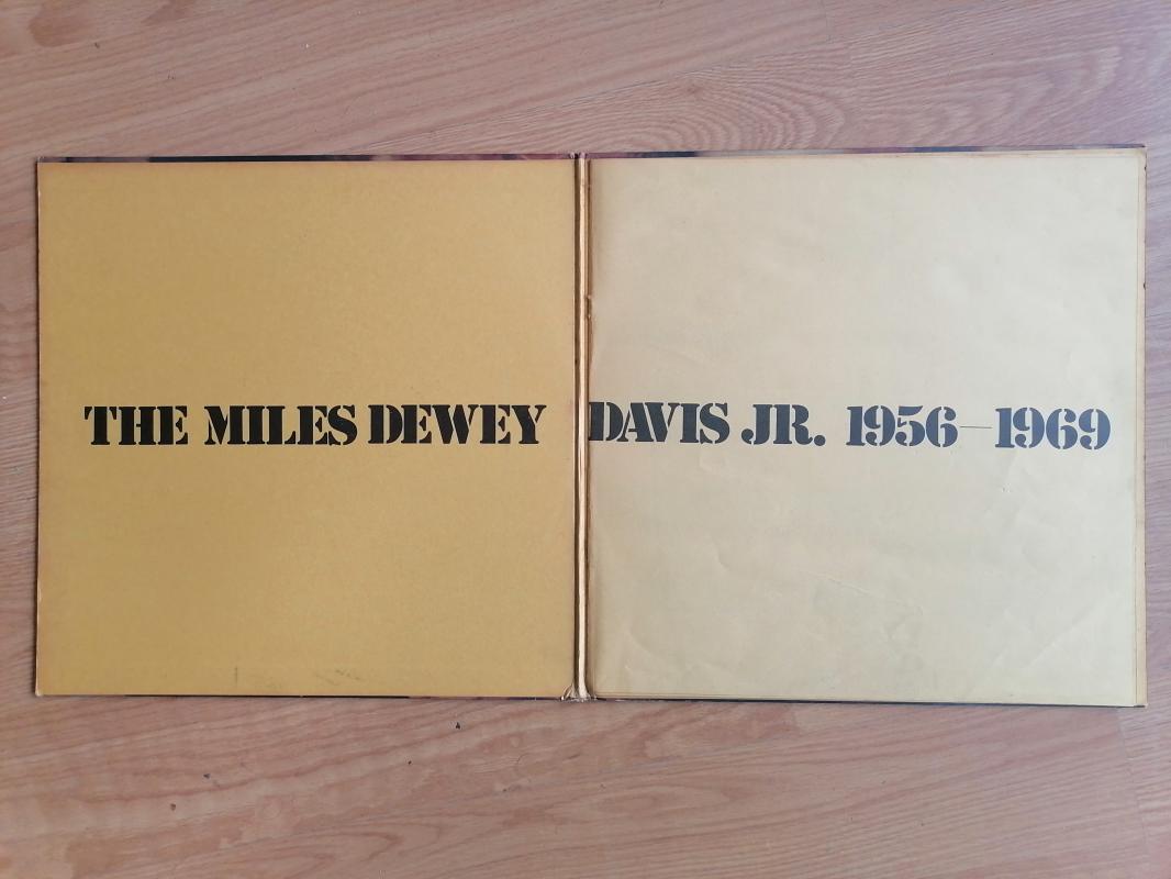 MILES DAVIS - (1956-1963) - 1969 Japonya Basım - Double LP Plak Albüm + 7’’ Röportaj Plağı Obi’siz