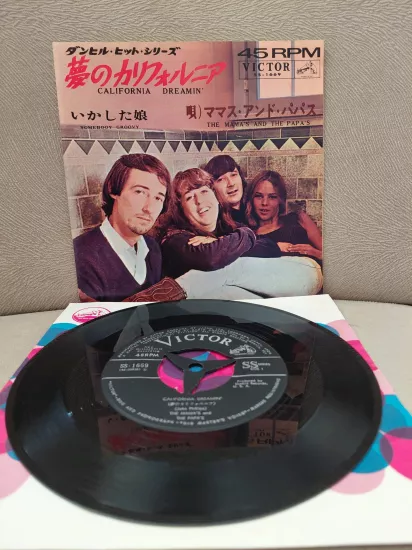 The Mamas & The Papas  ‎– California Dreamin -  1965  Japonya Basım 45’lik Plak