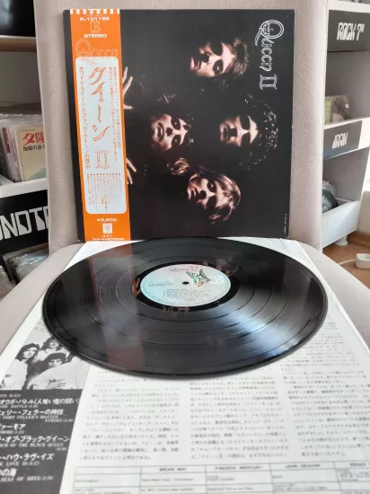 QUEEN -  Queen II  - 1975  Japonya  Basım  LP Plak Albüm-Obili