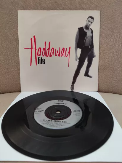 Haddaway   –  Life  - 1993  İngiltere Basım 45’lik  Plak