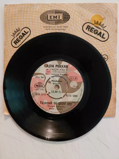Ajda Pekkan – Durdurun Şu Zamanı / Yaşamak Ne Güzel Şey - 1969 Türkiye Basım 45 lik Plak/Kapaksız