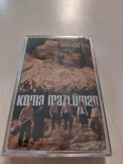 KOMA MAZLUMAN  - Gula Sere Çiya  -  Türkiye  Basım Kaset Albüm /Açılmamış Ambalajlı (Kürtçe)