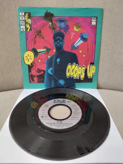 SNAP   –  Ooops Up  -  1990  Almanya Basım  45’lik  Plak