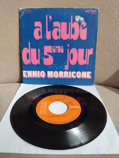 Ennio Morricone – A L’aube Du 5eme Jour -  1973 Fransa Basım 45 lik  Plak