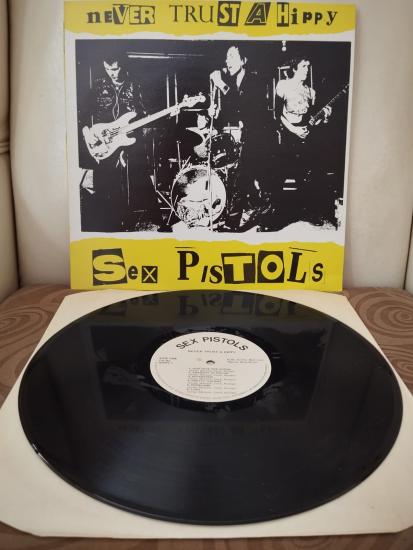Sex Pistols –  Never Trust A Hippy - 1985 İngiltere Basım LP Plak Albüm