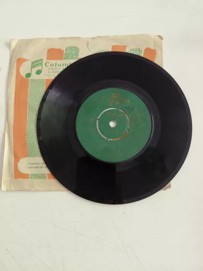 Semiramis Pekkan – Samanlık Seyran Olur - 1968 Türkiye  Basım 45lik Plak
